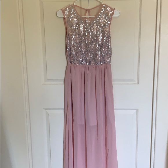 Dresses & Skirts - Gorgeous light pink prom dress